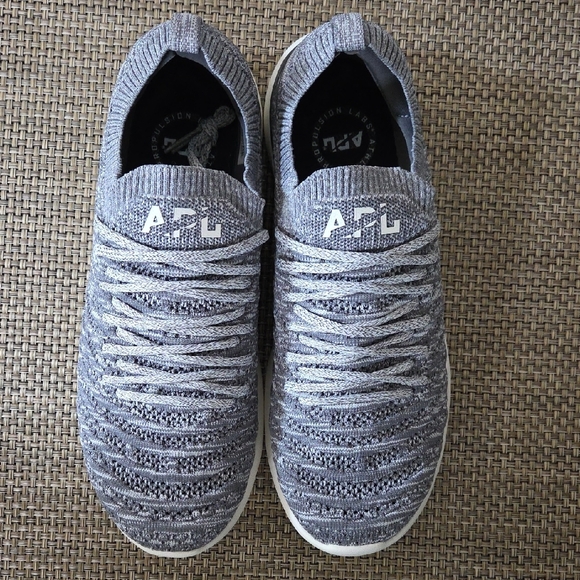 APL Techloom Wave in Smoke and Ivory - Picture 3 of 10